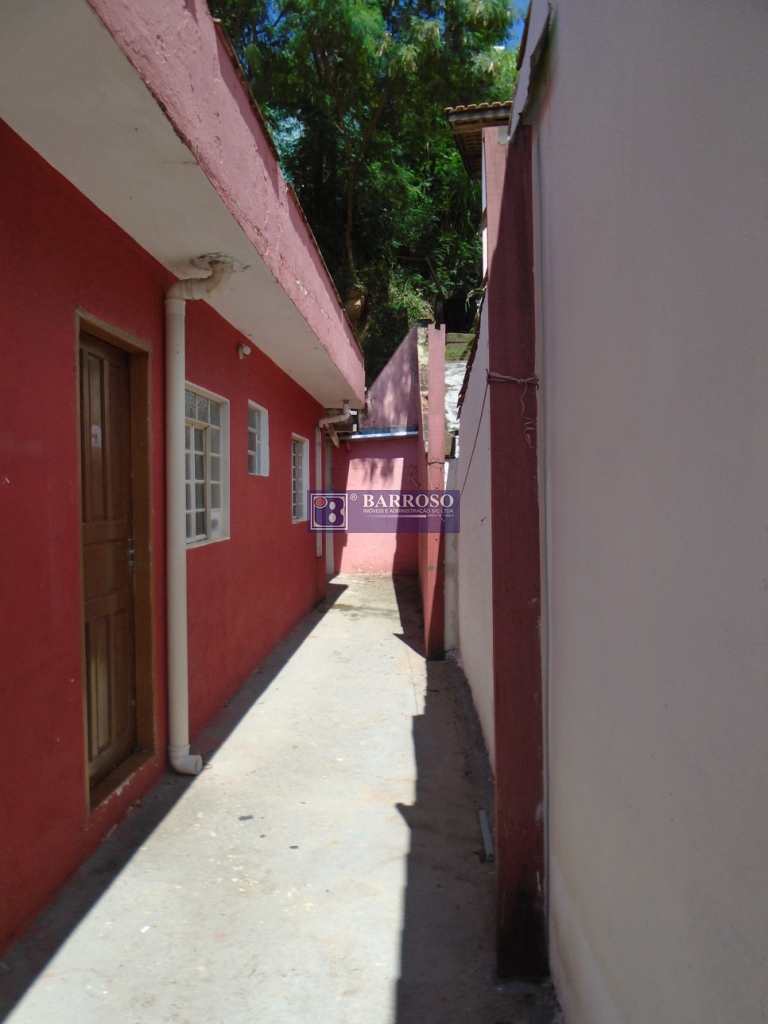 Casa em Serra Negra, no bairro Vila Dirce