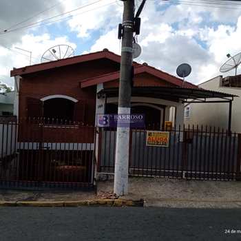 Casa em Serra Negra, bairro Palmeiras