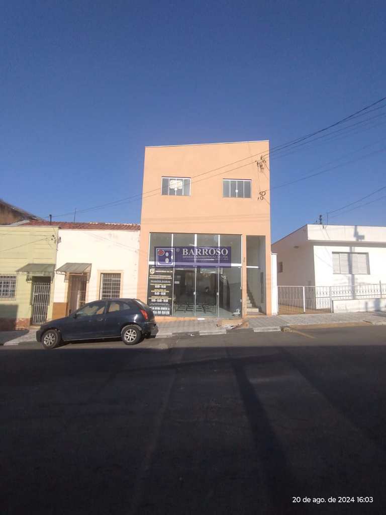 Casa em Serra Negra, no bairro Centro