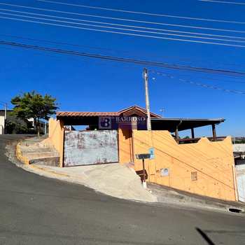 Casa em Serra Negra, bairro Residencial dos Posses