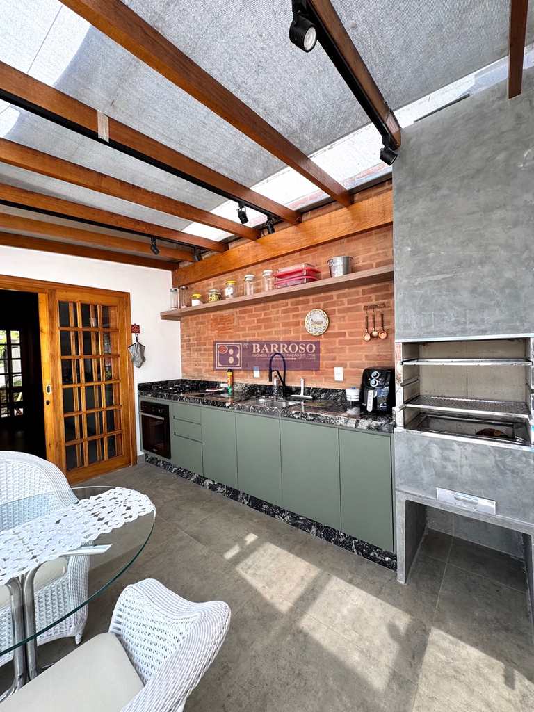 Casa em Serra Negra, no bairro Próximo Ao Centro