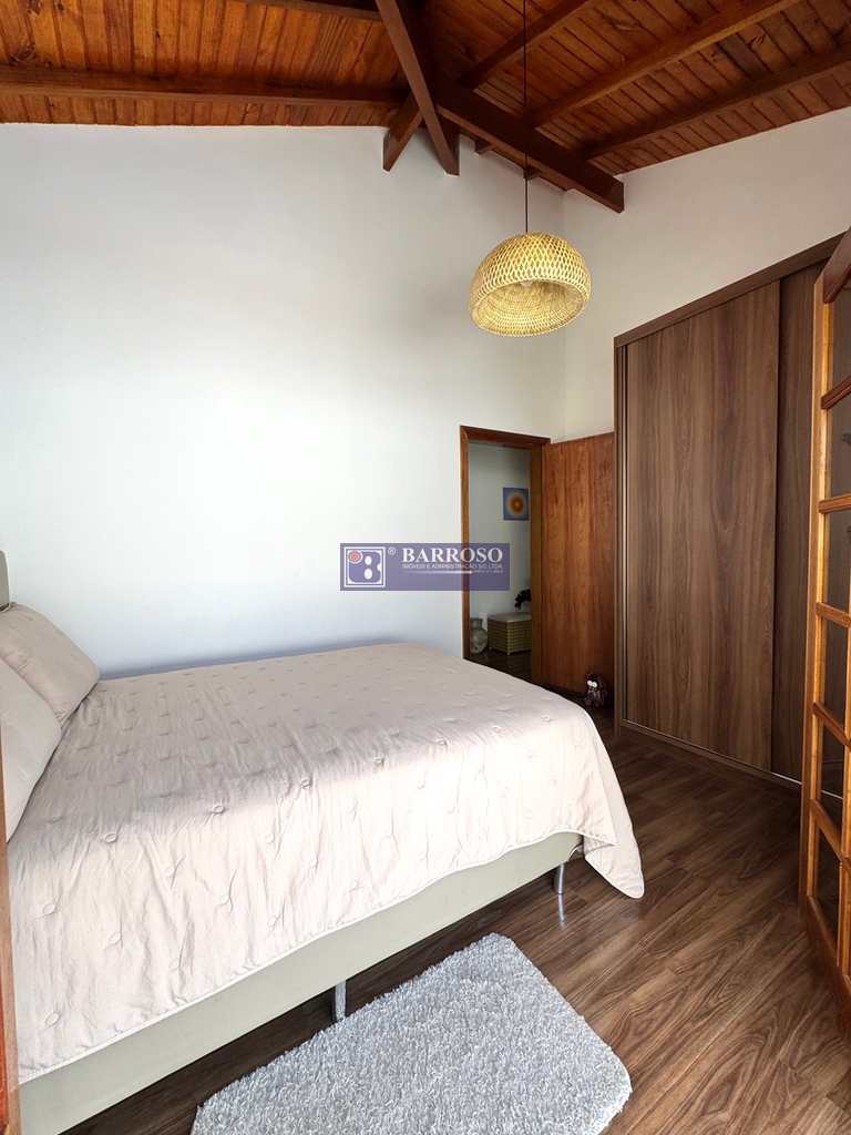 Casa em Serra Negra, no bairro Próximo Ao Centro