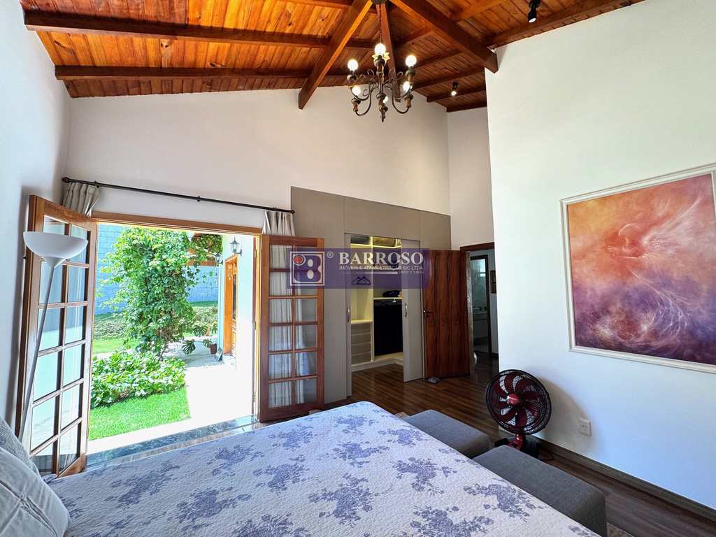 Casa em Serra Negra, no bairro Próximo Ao Centro