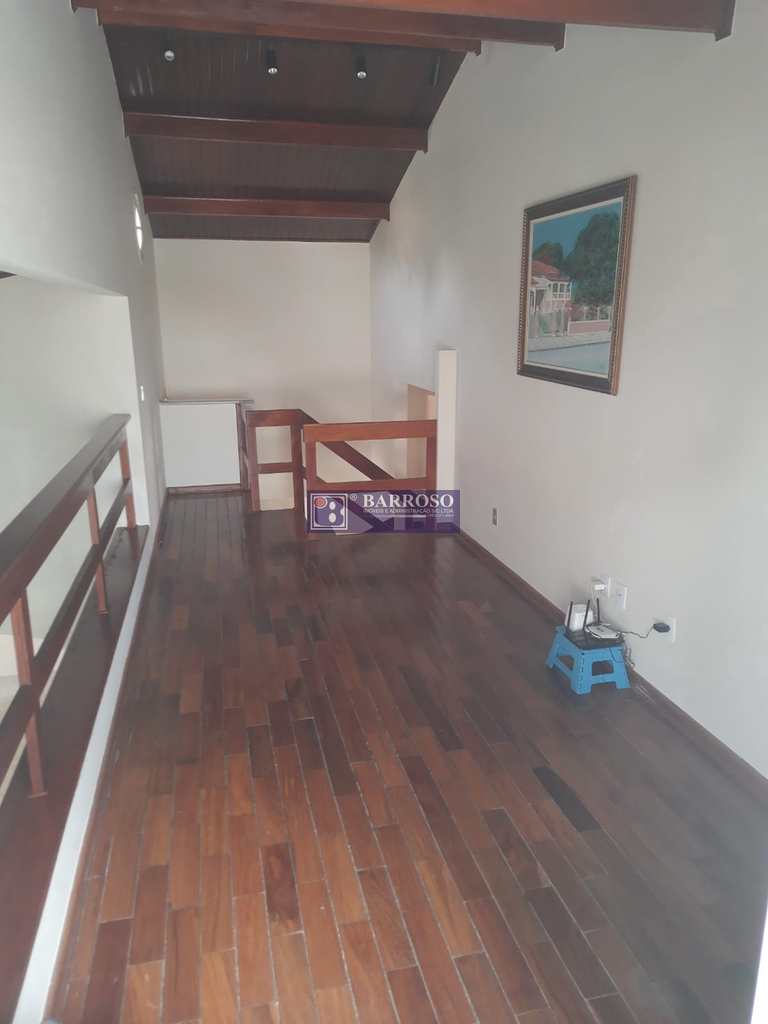 Casa em Serra Negra, no bairro Estância Suíça