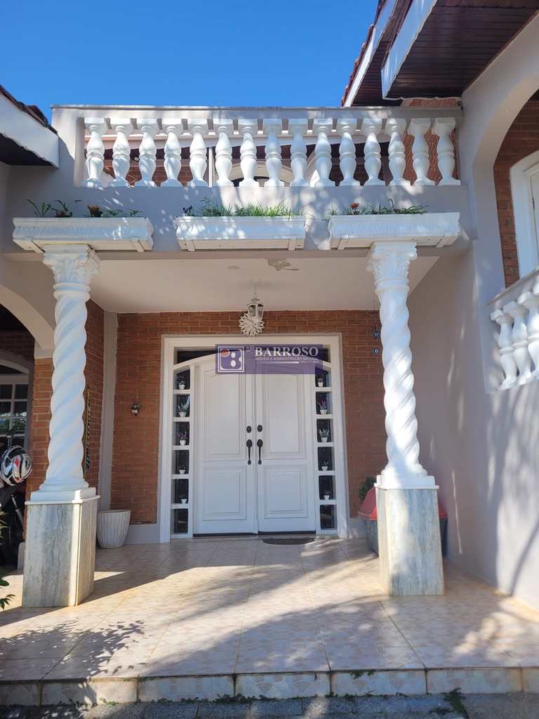 Casa em Serra Negra, no bairro Estância Suíça