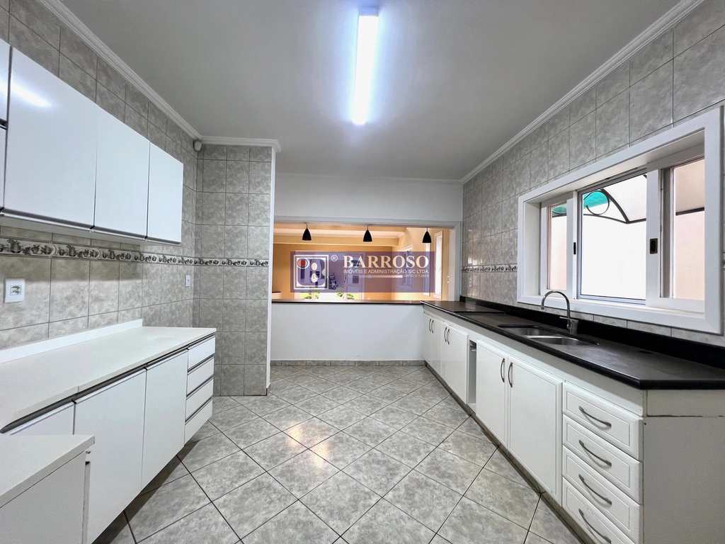Casa em Serra Negra, no bairro Estância Suíça