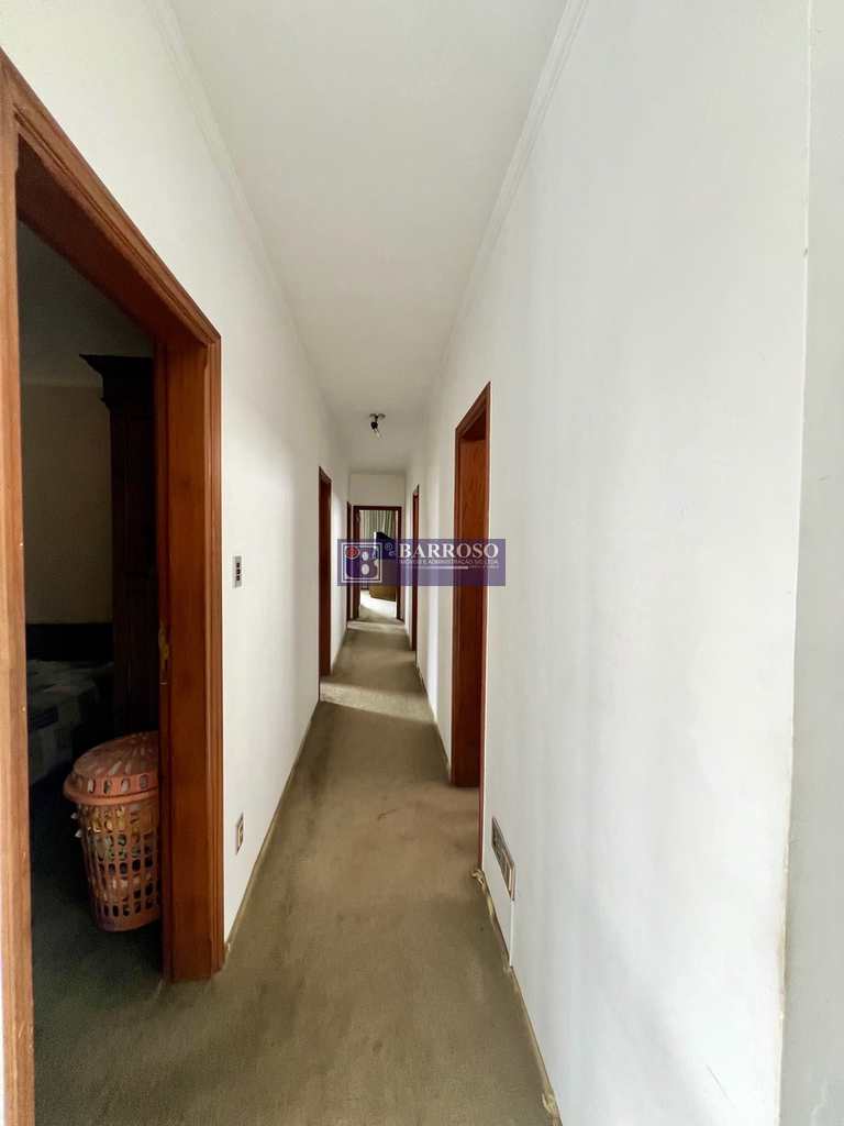 Casa em Serra Negra, no bairro Centro