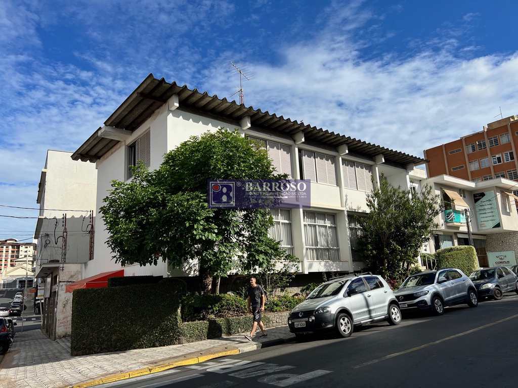 Casa em Serra Negra, no bairro Centro