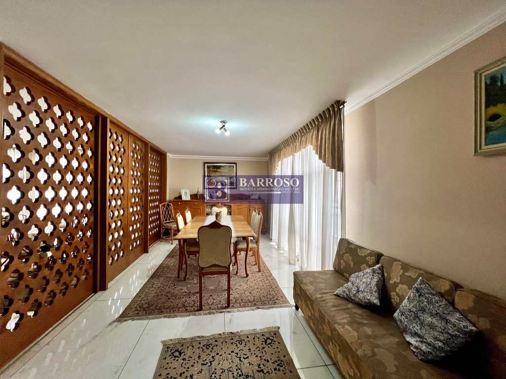 Casa em Serra Negra, no bairro Centro