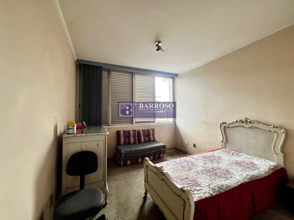 Casa em Serra Negra, no bairro Centro