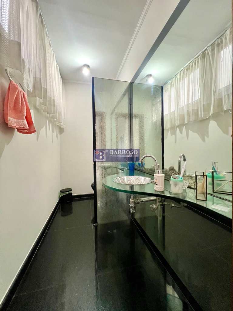Casa em Serra Negra, no bairro Centro
