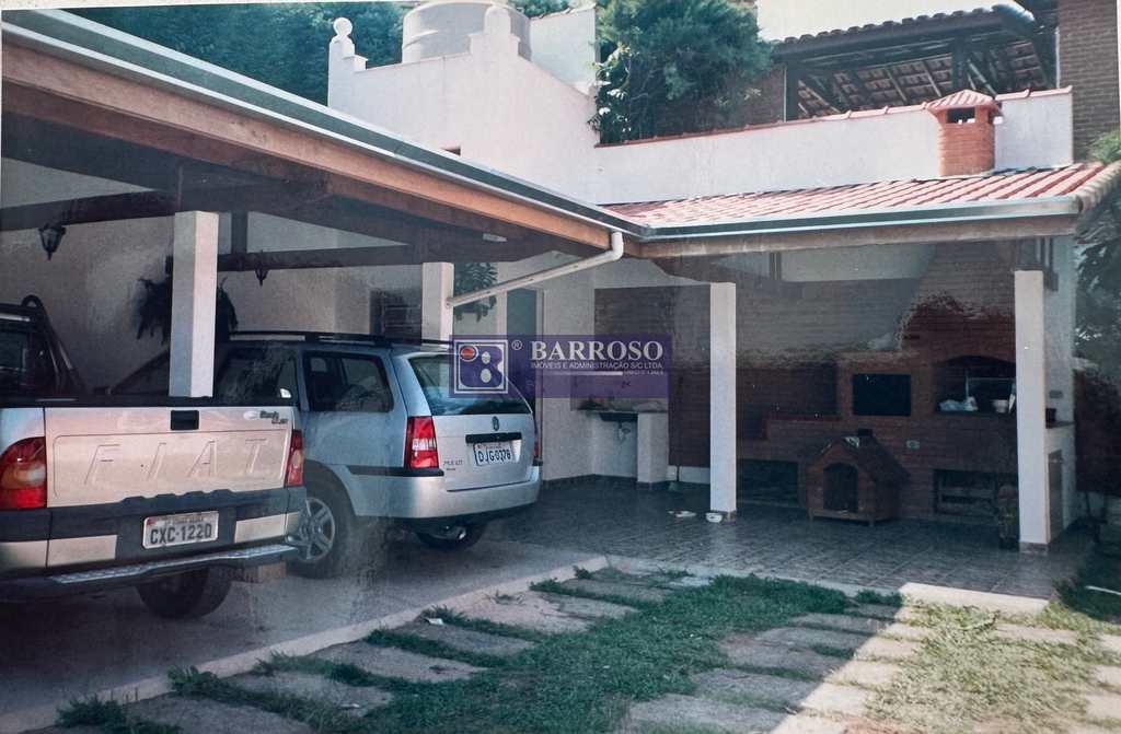 Casa em Serra Negra, no bairro Bosque dos Jequitibás