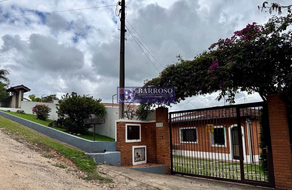 Casa em Serra Negra, no bairro Bosque dos Jequitibás