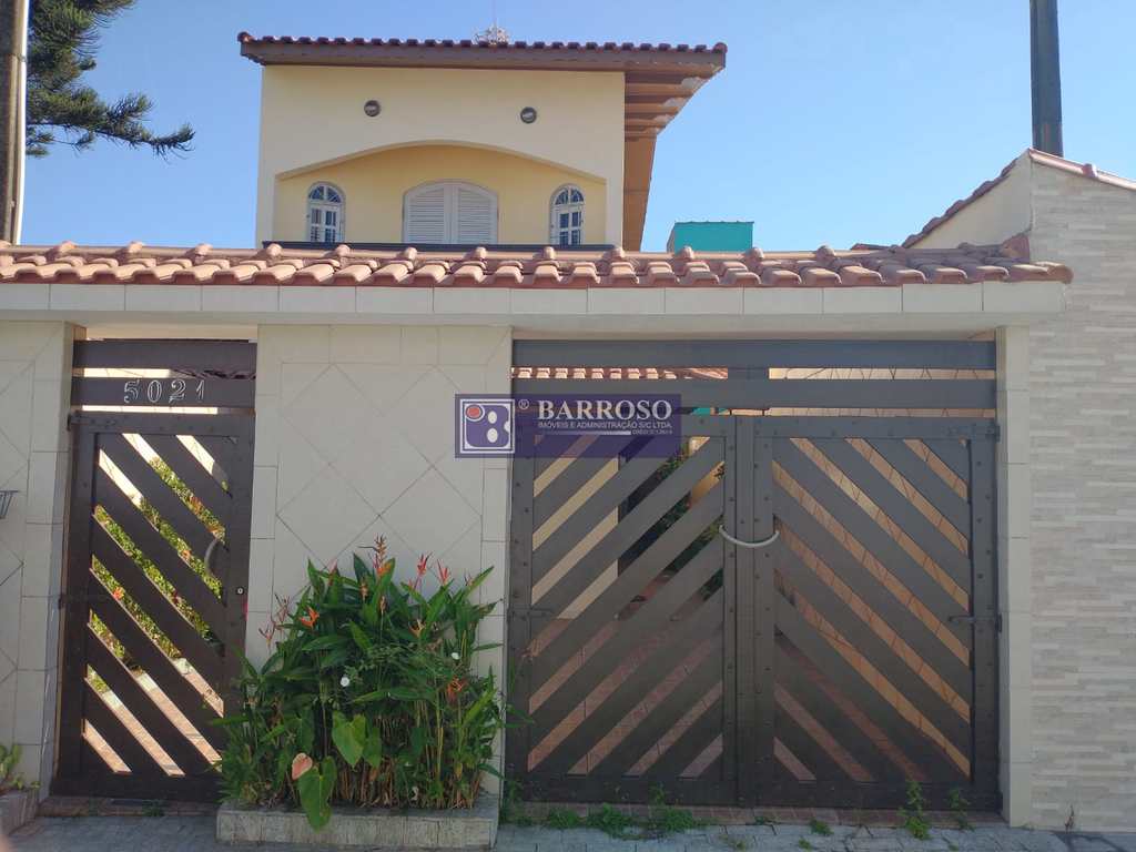 Casa em Itanhaém, no bairro Jardim Suarão