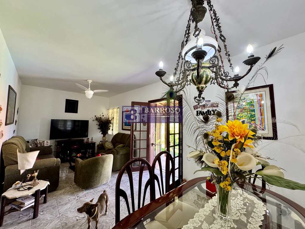 Casa em Serra Negra, no bairro Giraldi