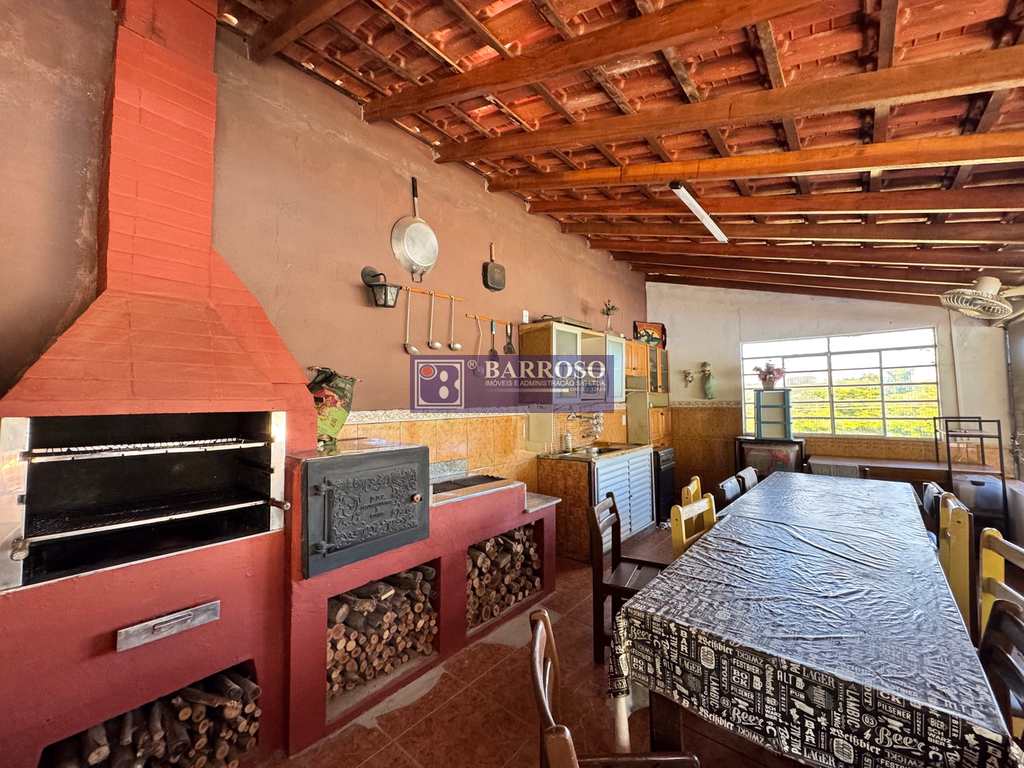 Casa em Serra Negra, no bairro Giraldi