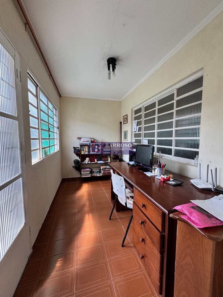 Casa em Serra Negra, no bairro Bosque das Arapongas