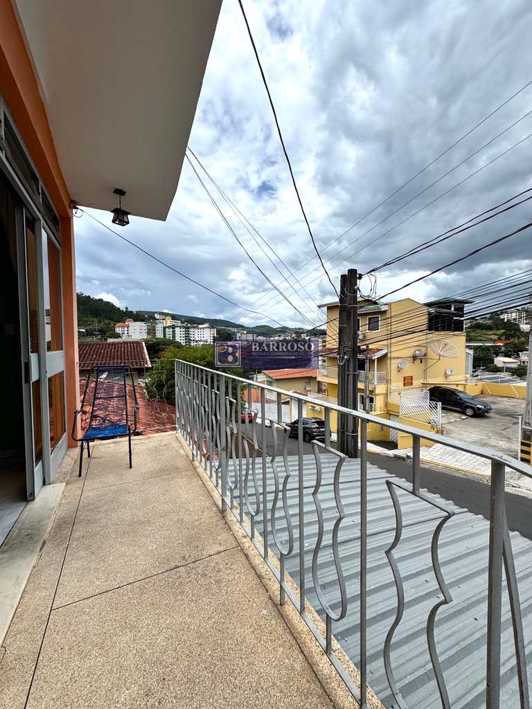 Casa em Serra Negra, no bairro Centro
