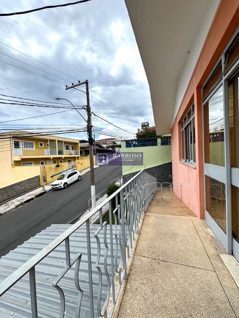 Casa em Serra Negra, no bairro Centro