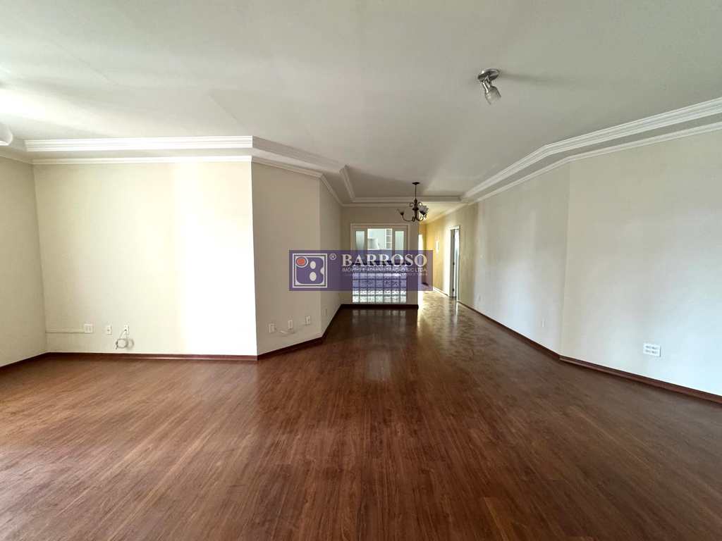 Apartamento em Serra Negra, no bairro Centro