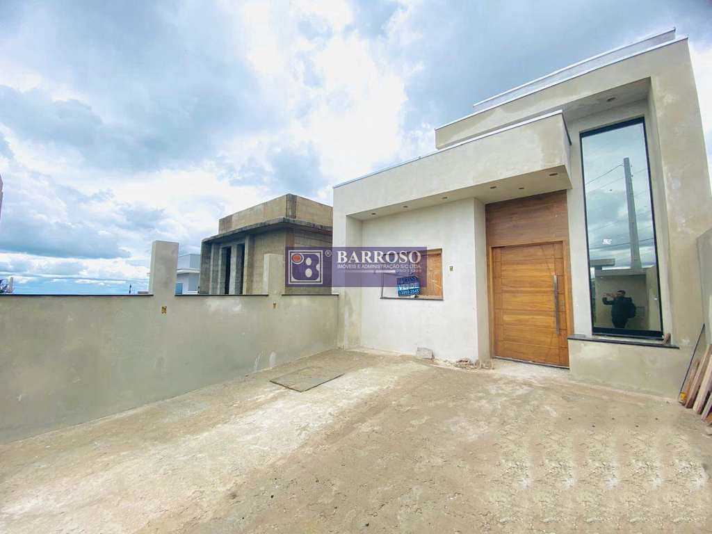 Casa em Serra Negra, no bairro Colinas de Serra Negra