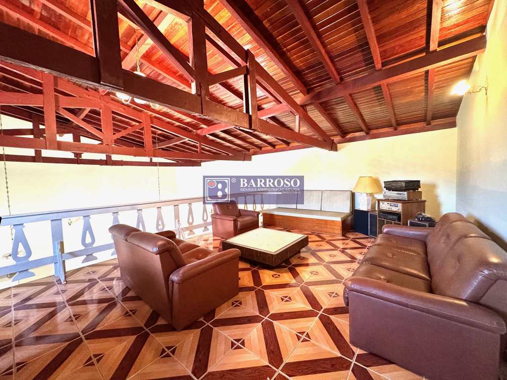 Casa em Serra Negra, no bairro Jardim Yara