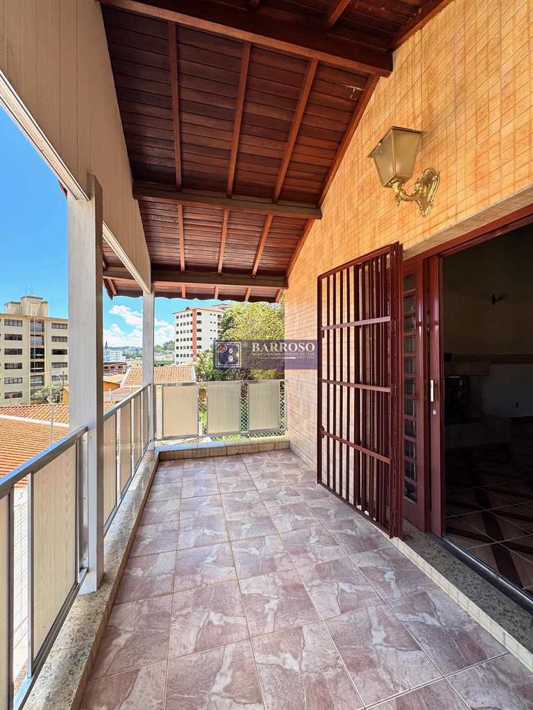 Casa em Serra Negra, no bairro Jardim Yara