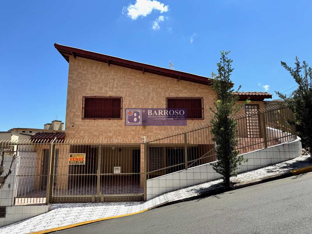 Casa em Serra Negra, no bairro Jardim Yara