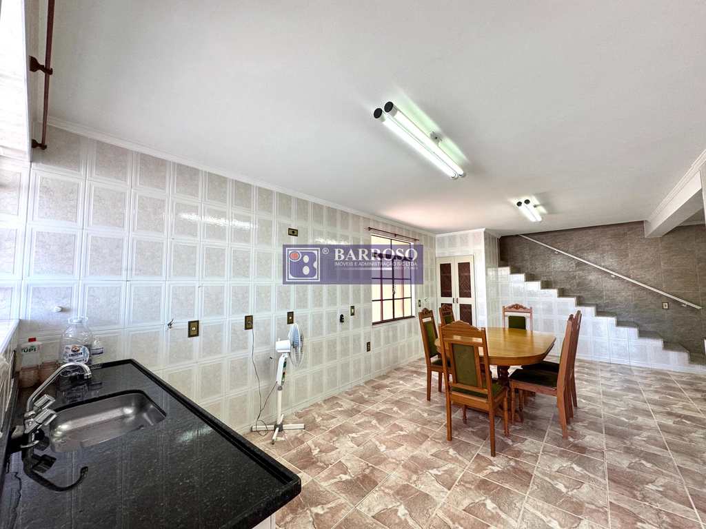 Casa em Serra Negra, no bairro Jardim Yara
