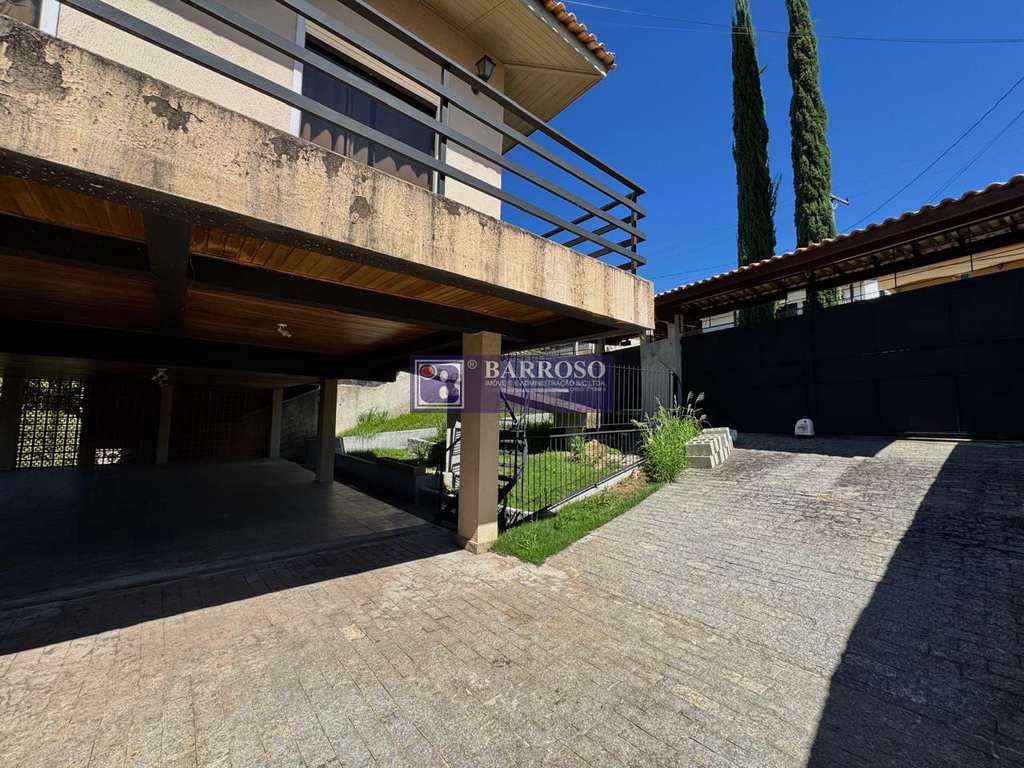 Casa em Serra Negra, no bairro das Palmeiras