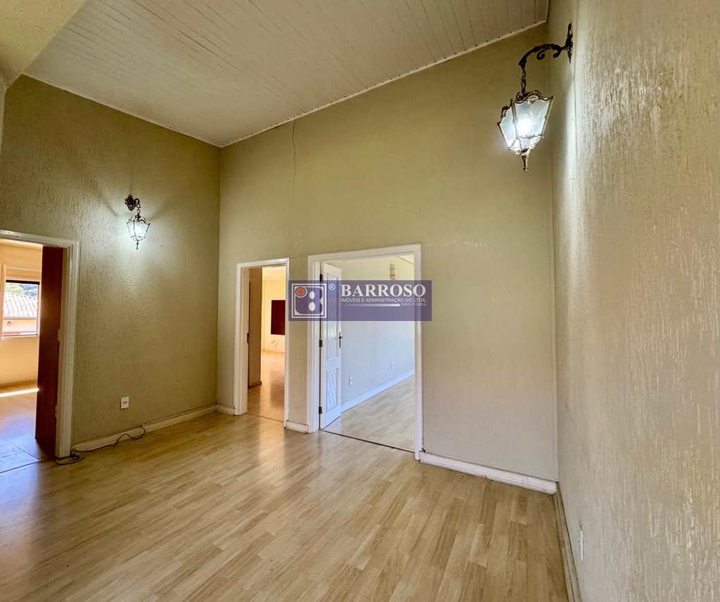 Casa em Serra Negra, no bairro das Palmeiras