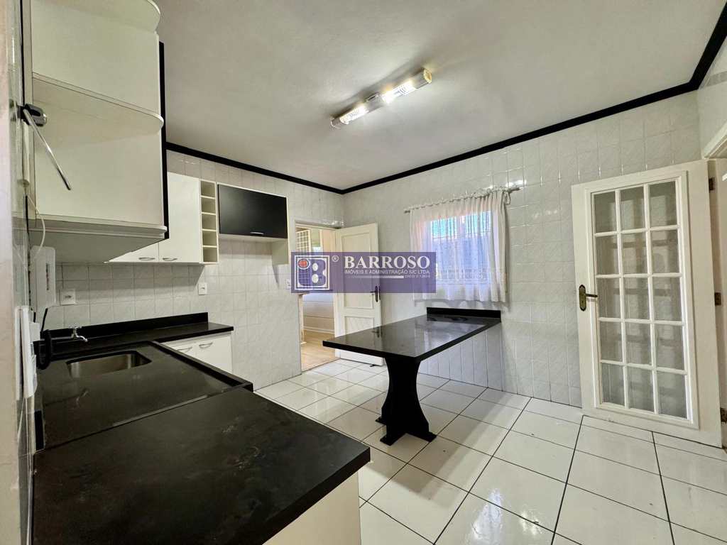 Casa em Serra Negra, no bairro das Palmeiras