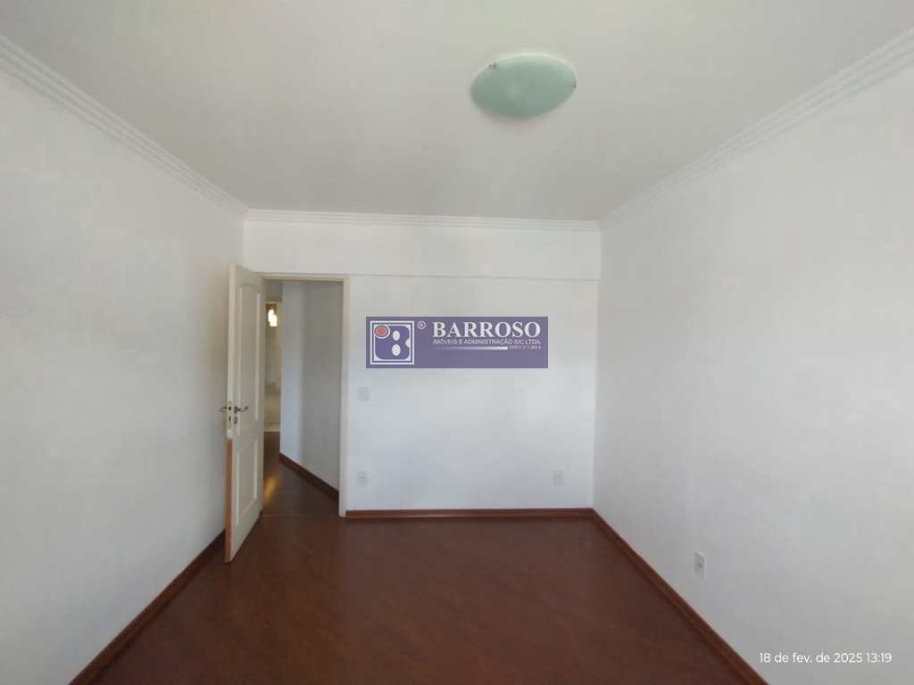 Apartamento em Serra Negra, no bairro Centro