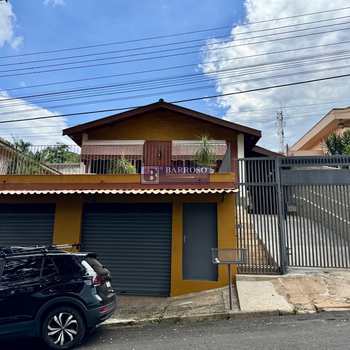 Casa em Lindóia, bairro Jardim Estância Lindóia