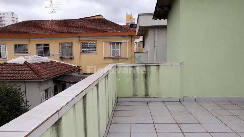 Sobrado em Santos, no bairro Boqueirão