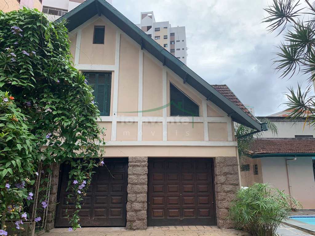 Casa Comercial em Santos, no bairro Boqueirão