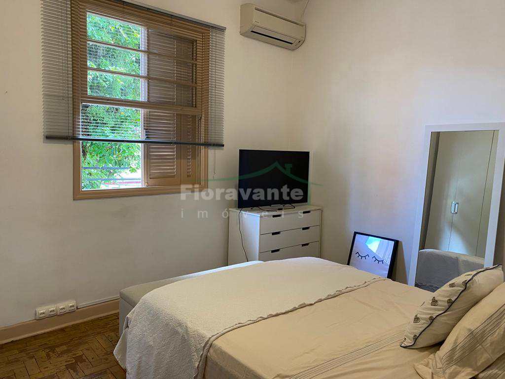 Sobrado em Santos, no bairro Aparecida