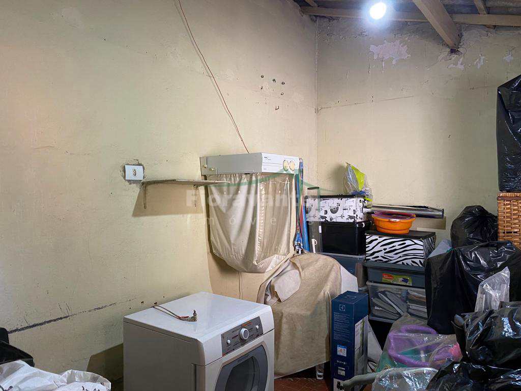 Sobrado em Santos, no bairro Aparecida
