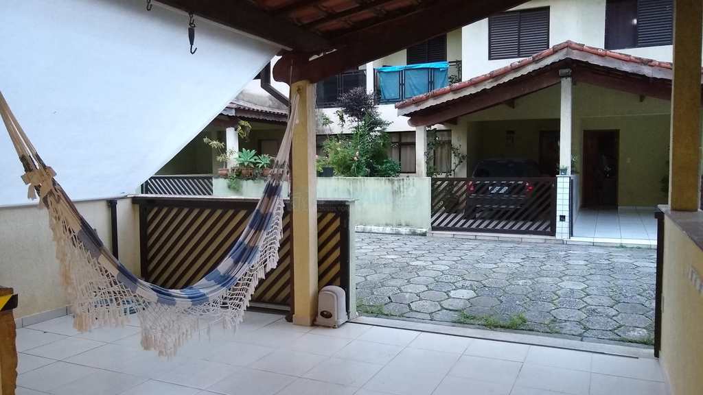 Sobrado de Condomínio em São Vicente, no bairro Vila São Jorge
