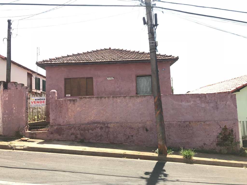 Casa em Tatuí, no bairro Vila Santa Adelia