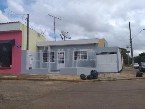 Casa, código 170 em Tatuí, bairro Jardim Lucila
