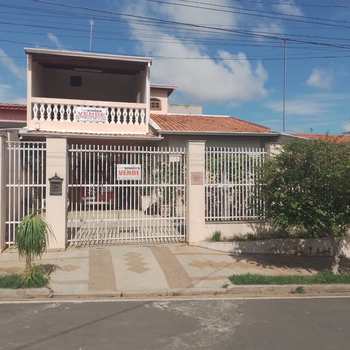 Casa em Tatuí, bairro Parque Santa Maria
