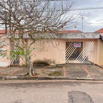 Casa em Tatuí, bairro Loteamento Modena