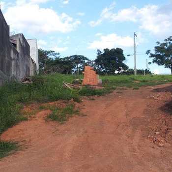Terreno em Bom Jesus dos Perdões, bairro Cidade Nova
