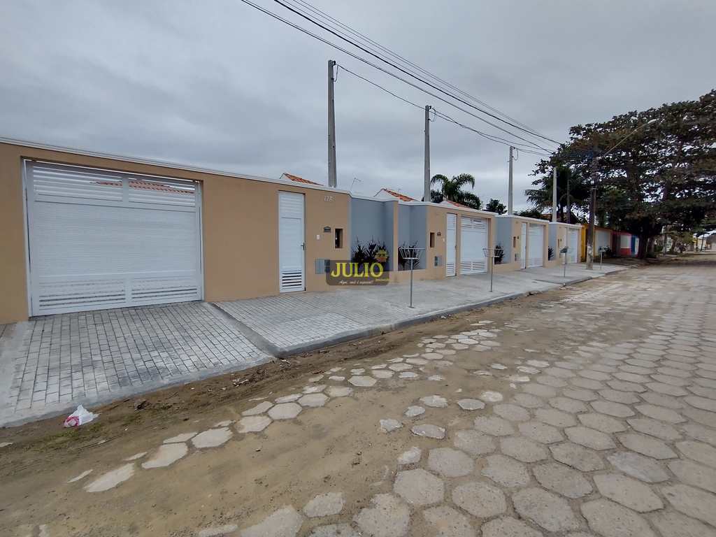 Casa em Itanhaém, no bairro Balnerio Gaivota