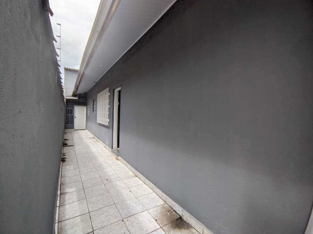 Casa em Mongaguá, no bairro Jardim Praia Grande