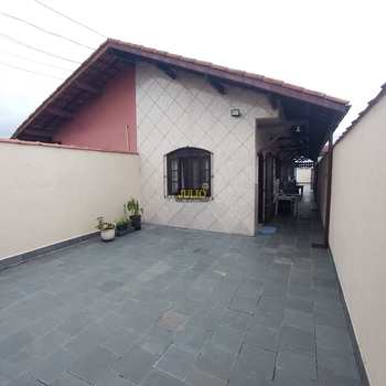 Casa em Mongaguá, bairro Balneário Verde Mar
