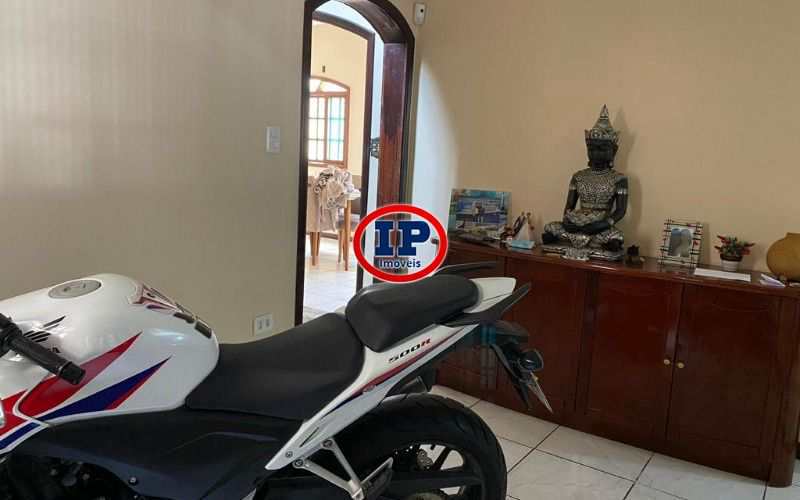 Sobrado em Praia Grande, no bairro Caiçara