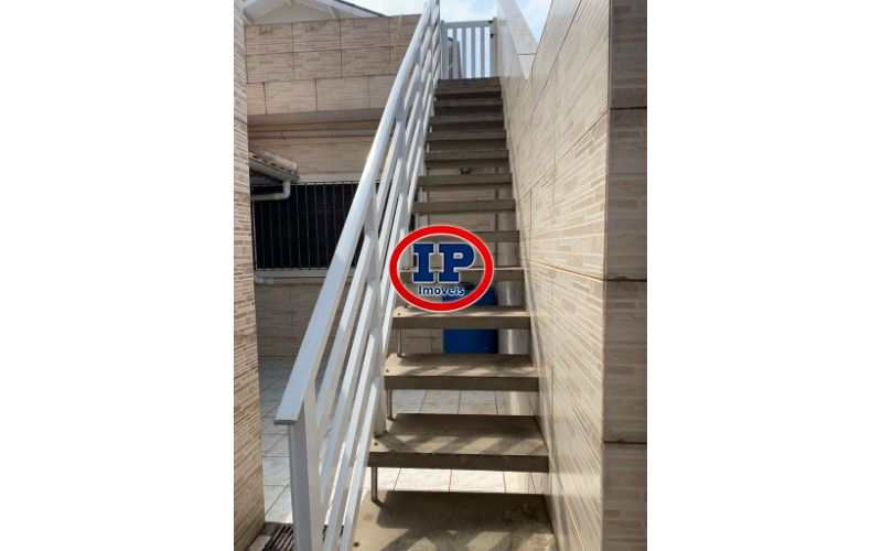 Sobrado em Praia Grande, no bairro Caiçara
