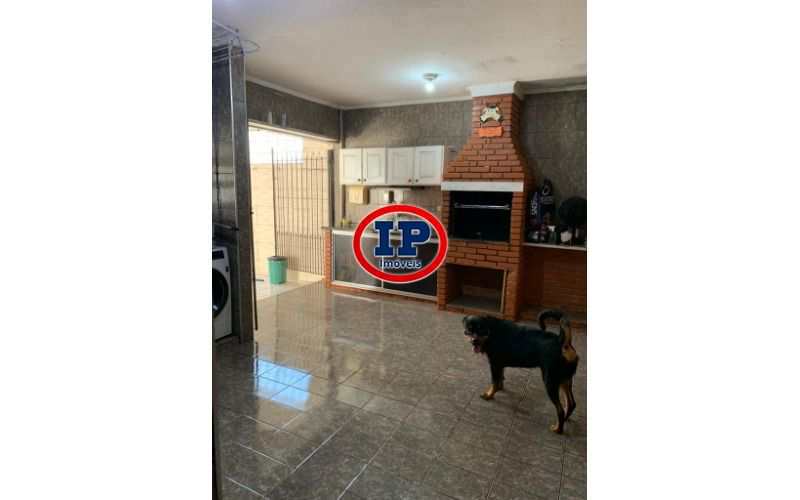 Sobrado em Praia Grande, no bairro Caiçara
